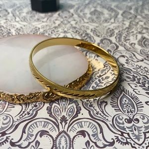 Vintage Monet Gold Tone Bangle Bracelet